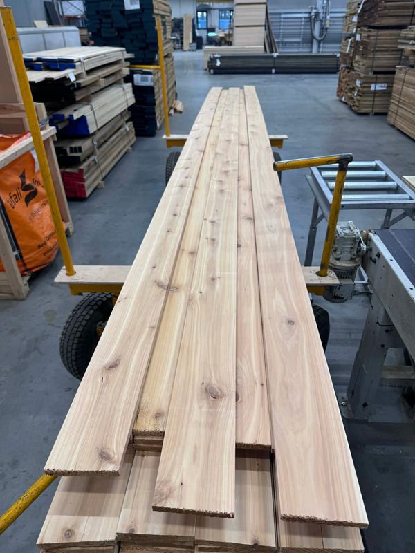 NORSK SEDER KLEDNING MED KVIST 17X138mm FALLENDE LENGDER PRIS/M